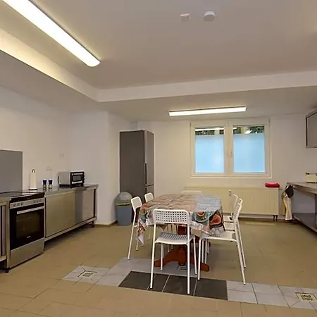 Kirchstrasse Ξενοδοχείο με διαμερίσματα Ohrdruf